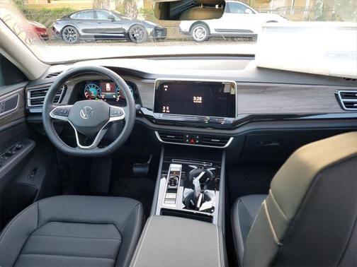 2025 Volkswagen Atlas 2.0T SEL