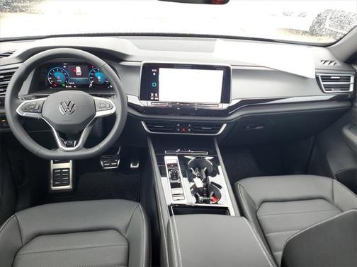 2025 Volkswagen Atlas Cross Sport 2.0T SEL