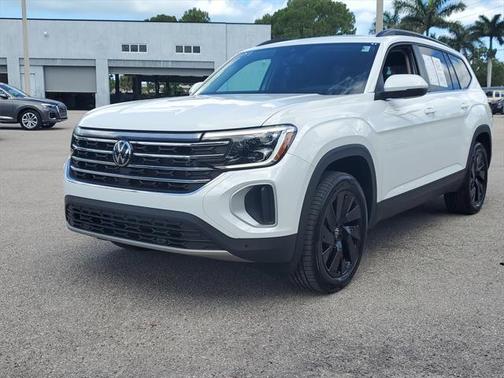 2025 Volkswagen Atlas 2.0T SE w/Technology