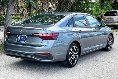 Platinum Gray Metallic 2024 Volkswagen Jetta 1.5T Sport
