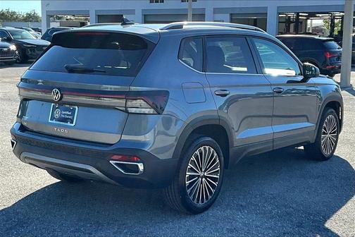 2025 Volkswagen Taos 1.5T SE