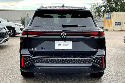2025 Volkswagen Tiguan 2.0T SE R-Line Black