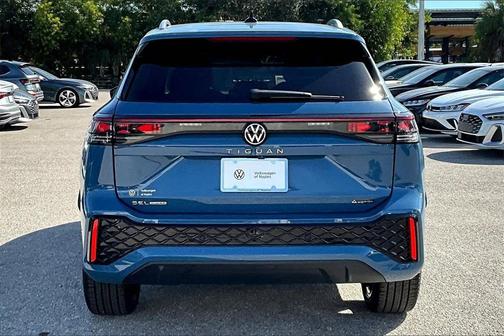 2026 Volkswagen Tiguan 2.0T SEL R-Line 4MOTION