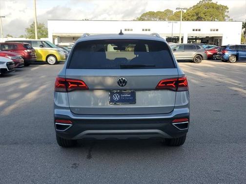 2024 Volkswagen Taos SE