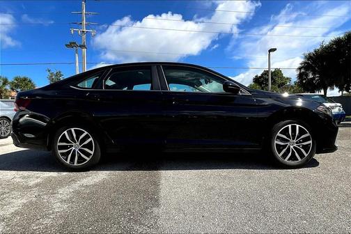 2025 Volkswagen Jetta 1.5T SE