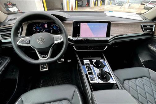 2026 Volkswagen Atlas 2.0T SEL Premium R-Line 4MOTION