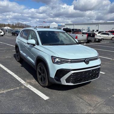 Monument Gray 2026 Volkswagen Taos SEL