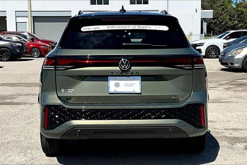 2025 Volkswagen Tiguan 2.0T SE R-Line Black 4MOTION
