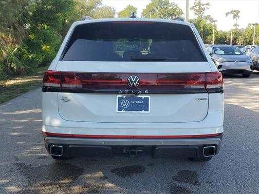 2025 Volkswagen Atlas 2.0T Peak Edition