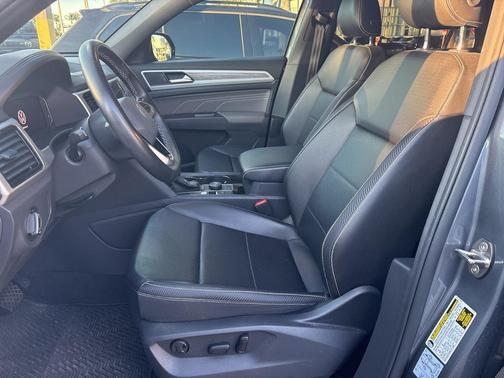 2022 Volkswagen Atlas Cross Sport 3.6L V6 SE w/Technology