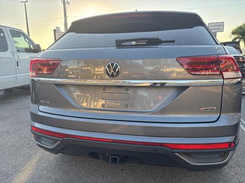 2022 Volkswagen Atlas Cross Sport 3.6L V6 SE w/Technology