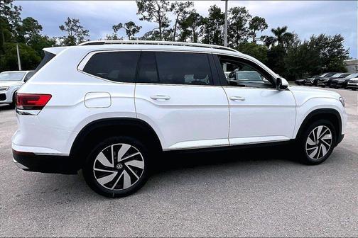 White Pearl 2026 Volkswagen Atlas 2.0T SEL