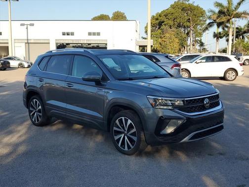 2024 Volkswagen Taos SE