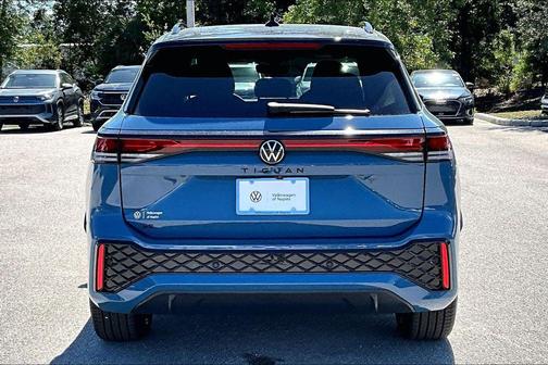 Blue 2026 Volkswagen Tiguan 2.0T SE R-Line Black