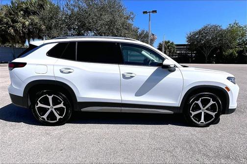 2025 Volkswagen Tiguan 2.0T SE