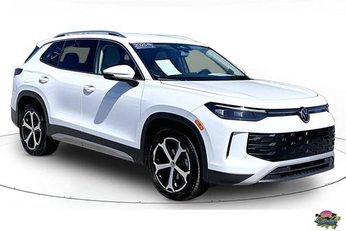 2025 Volkswagen Tiguan 2.0T SE