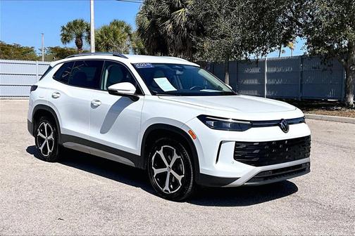 2025 Volkswagen Tiguan 2.0T SE