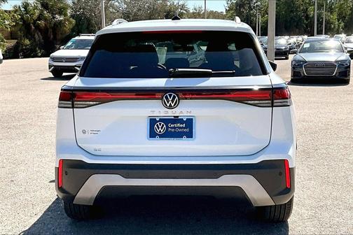 2025 Volkswagen Tiguan 2.0T SE