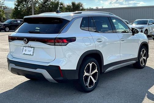 2026 Volkswagen Tiguan 2.0T SE