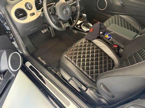 2019 Volkswagen Beetle 2.0T SE