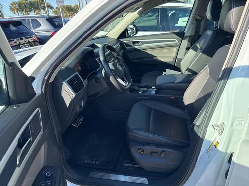 2023 Volkswagen Atlas 3.6L SEL