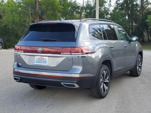 2025 Volkswagen Atlas 2.0T SE