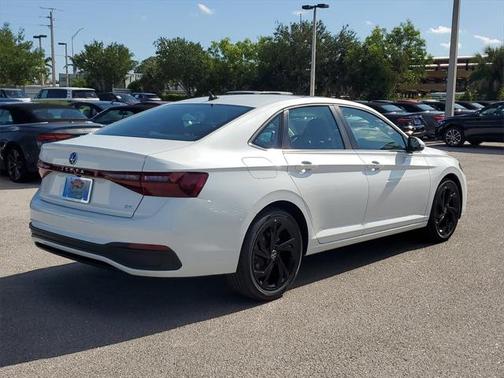2025 Volkswagen Jetta 1.5T SE