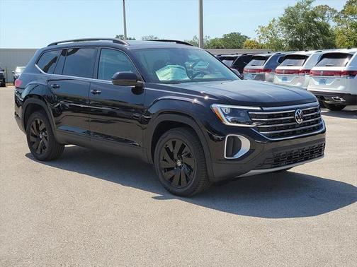 2025 Volkswagen Atlas 2.0T SE w/Technology 4MOTION