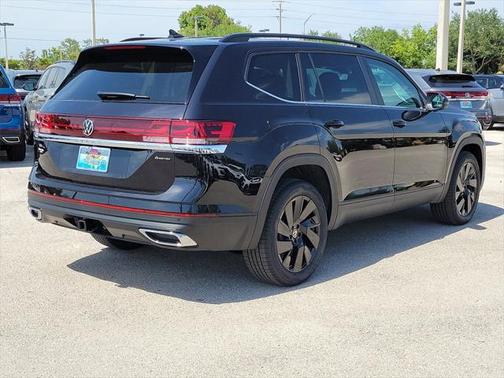 2025 Volkswagen Atlas 2.0T SE w/Technology 4MOTION