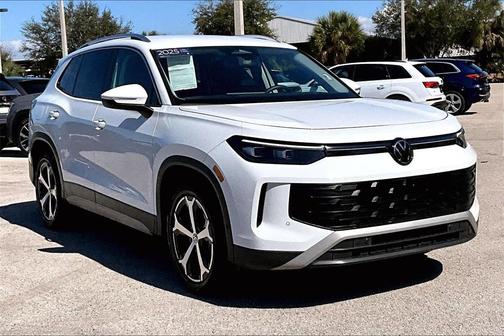2025 Volkswagen Tiguan 2.0T SE