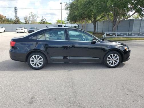 2014 Volkswagen Jetta Auto SE w/Connectivity
