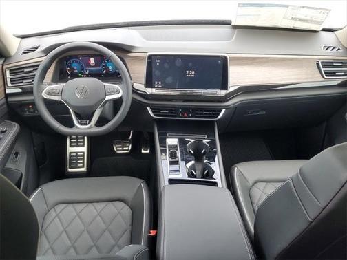 2025 Volkswagen Atlas 2.0T SEL Premium R-Line 4MOTION