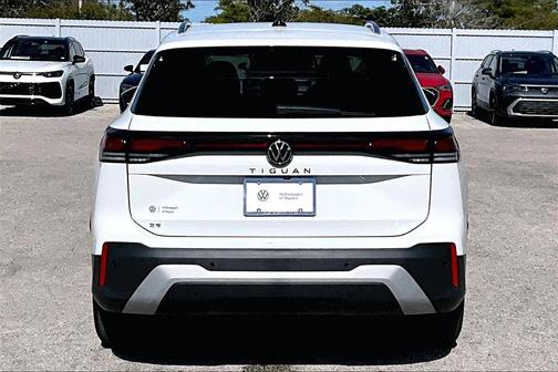 2026 Volkswagen Tiguan 2.0T SE