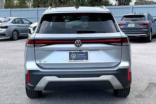 Silver Metallic 2026 Volkswagen Tiguan 2.0T SE