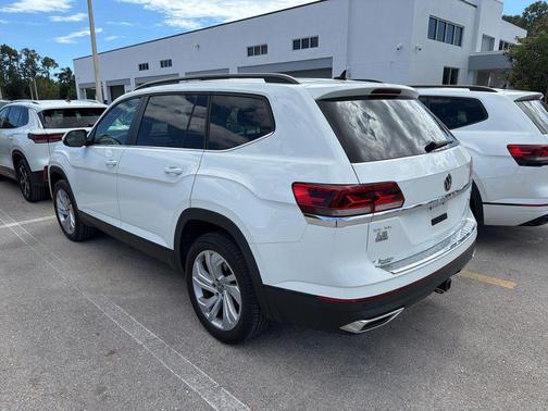 Pure White 2023 Volkswagen Atlas 3.6L SE w/Technology