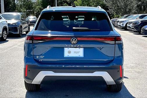 2026 Volkswagen Tiguan 2.0T SE