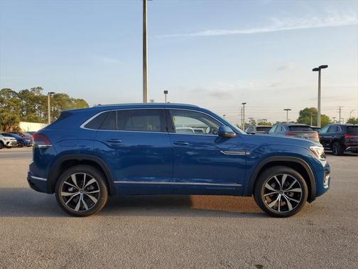 2025 Volkswagen Atlas Cross Sport 2.0T SEL Premium