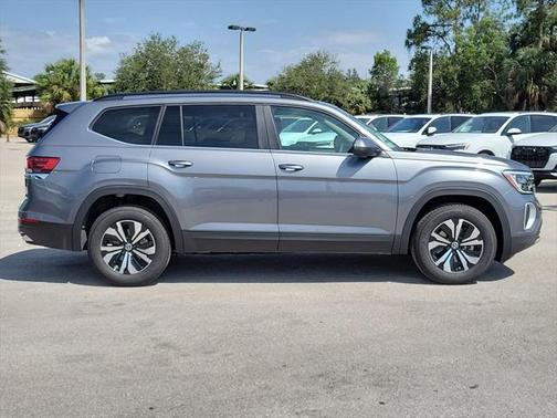 2025 Volkswagen Atlas 2.0T SE