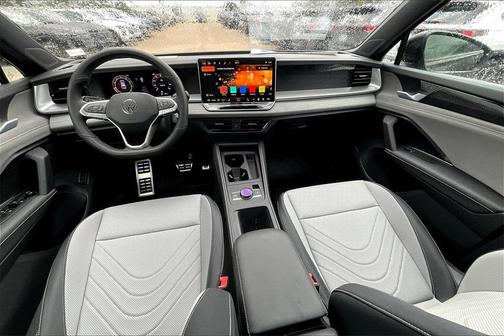 2025 Volkswagen Tiguan 2.0T SE R-Line Black