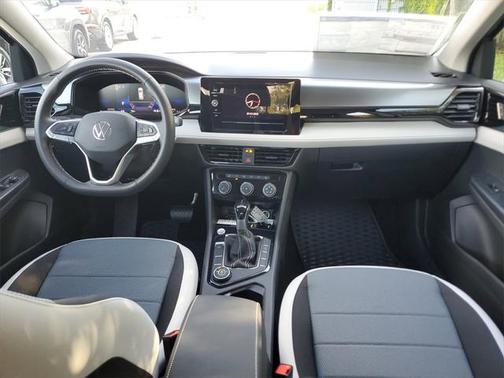 2025 Volkswagen Taos 1.5T S