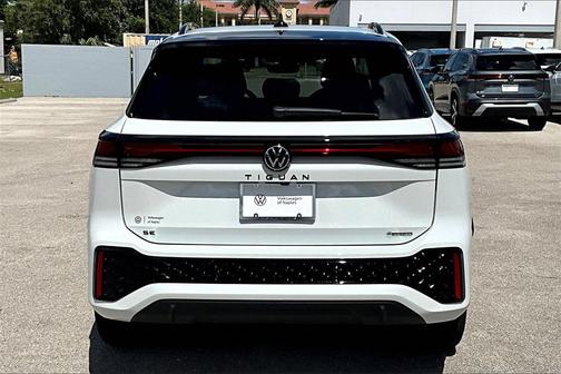 2025 Volkswagen Tiguan 2.0T SE R-Line Black 4MOTION