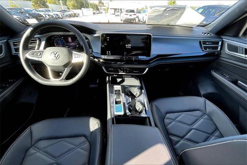 2026 Volkswagen Atlas Cross Sport 2.0T SE w/Technology 4MOTION