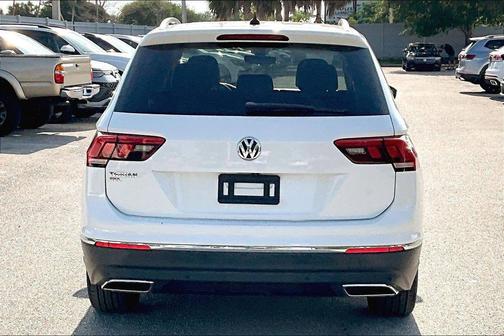 Pure White 2021 Volkswagen Tiguan 2.0T SE R-Line Black