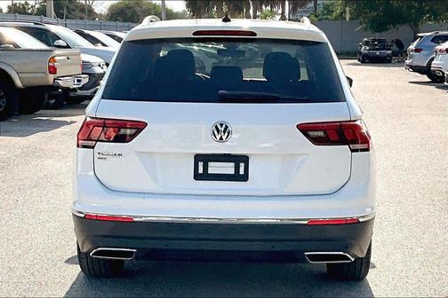 Pure White 2021 Volkswagen Tiguan 2.0T SE R-Line Black