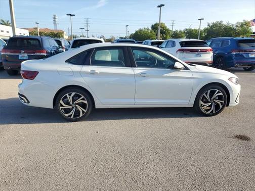 2025 Volkswagen Jetta 1.5T SEL