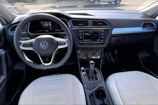Pure White 2022 Volkswagen Tiguan 2.0T S