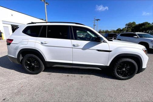 2026 Volkswagen Atlas Peak Edition