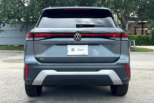2025 Volkswagen Tiguan 2.0T SE