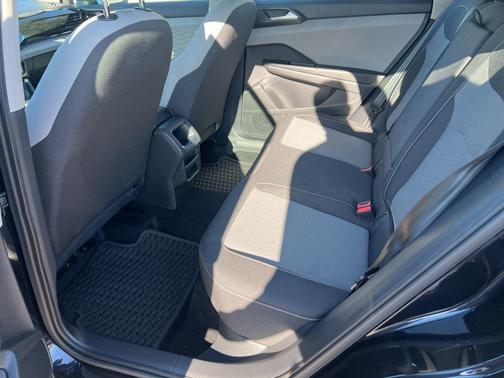 2022 Volkswagen Taos 1.5T S