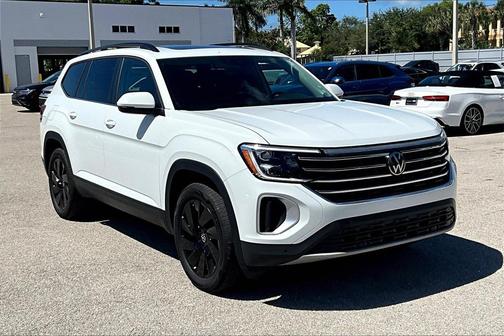 2025 Volkswagen Atlas 2.0T SE w/Technology